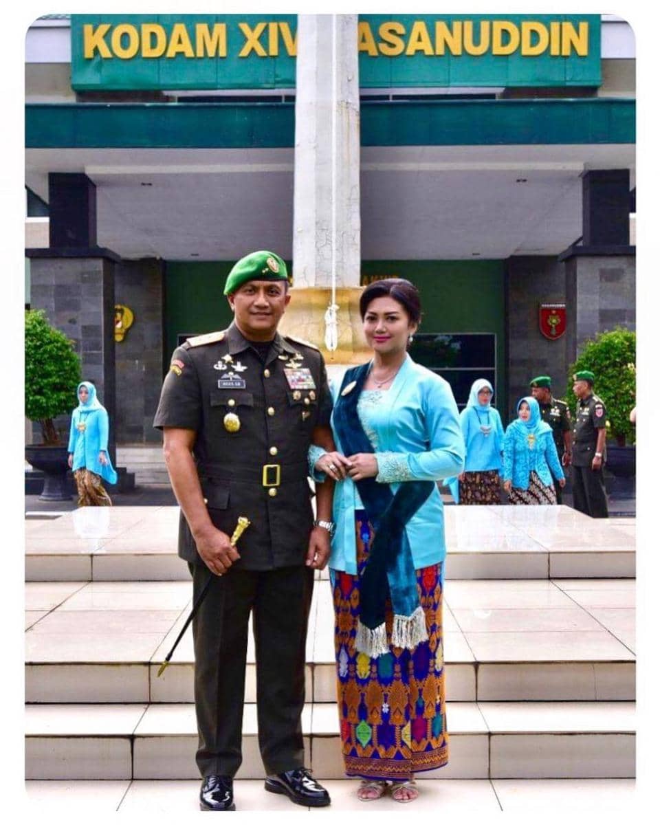 instagram.com/bellasaphiraofficial