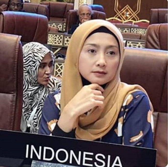 instagram.com/desyratnasarifans