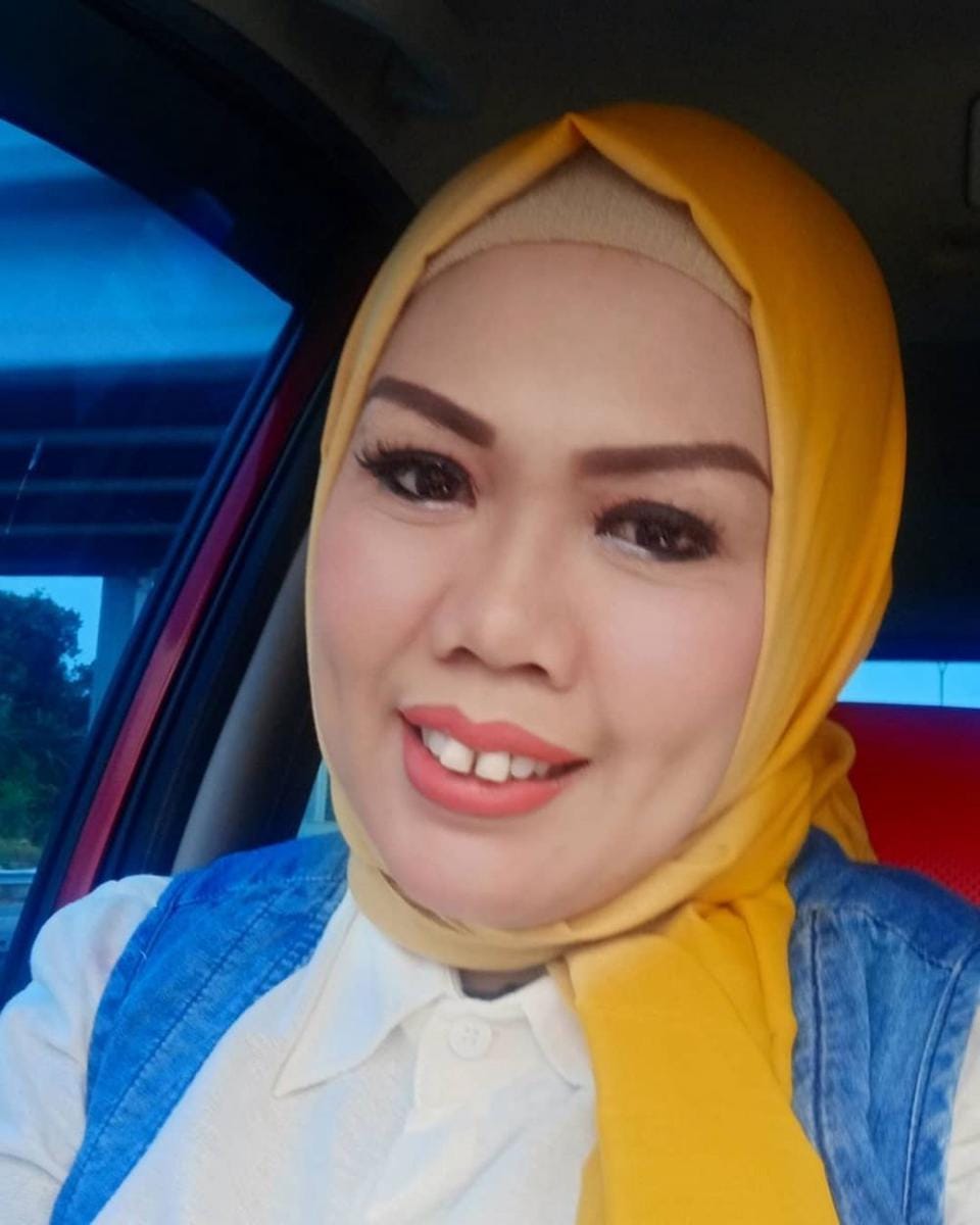 instagram.com/ellysugigi_real_