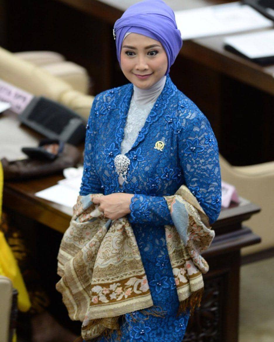 instagram.com/desyratnasarifans