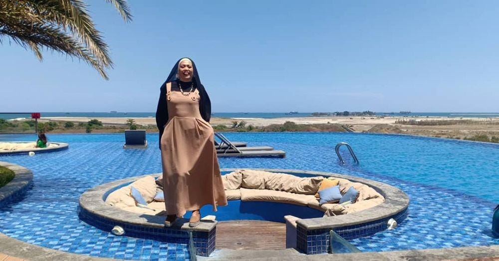 instagram.com/ellysugigi_real_