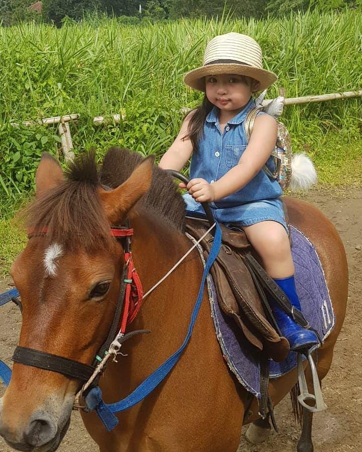 Instagram.com/ezayayang