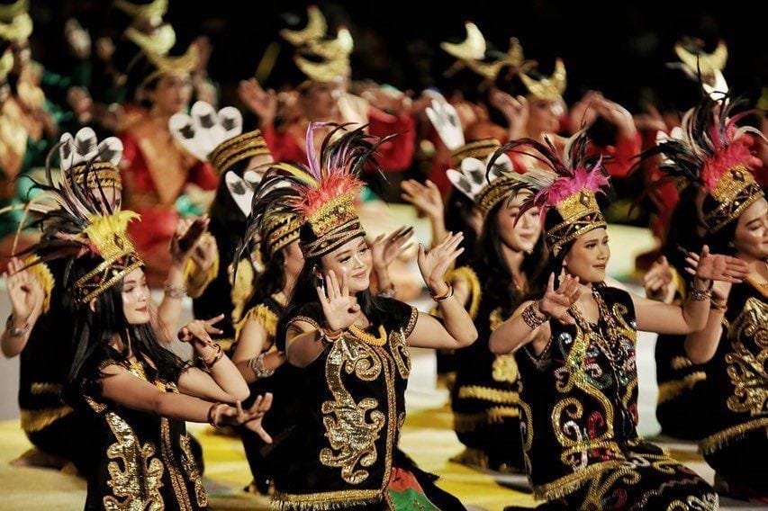 Instagram.com/f8makassar