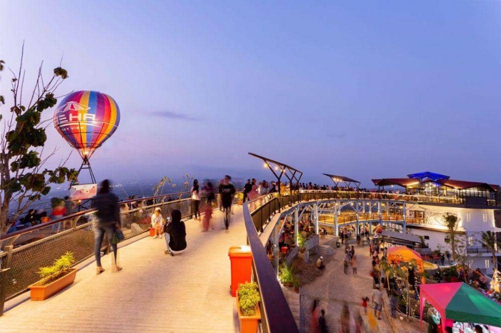 instagram.com/hehaskyview