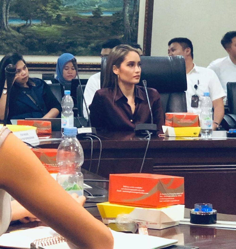 instagram.com/claurakiehl