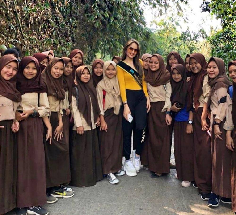 instagram.com/claurakiehl