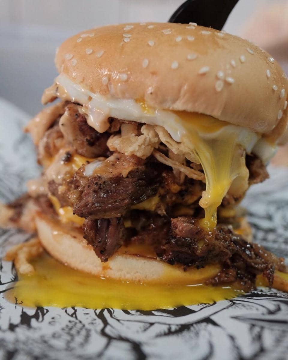 instagram.com/lawless.burgerbar