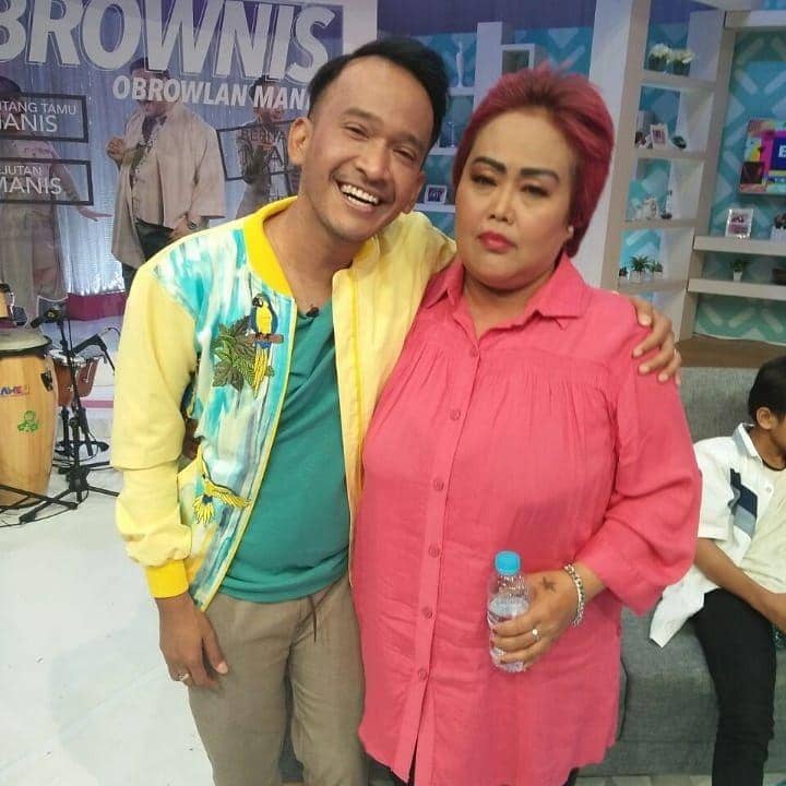 instagram.com/budesumiyati