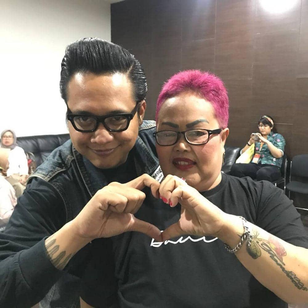 instagram.com/budesumiyati