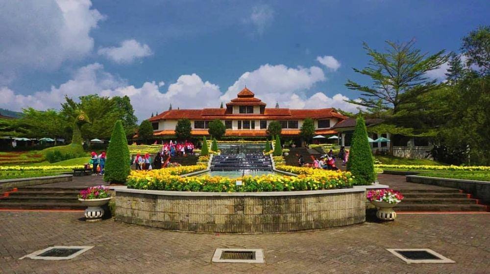 instagram.com/gunawan_ap via @tamanbunganusantara