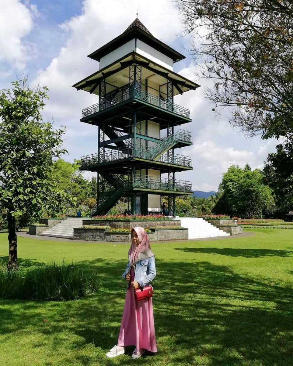 instagram.com/tamanbunganusantara