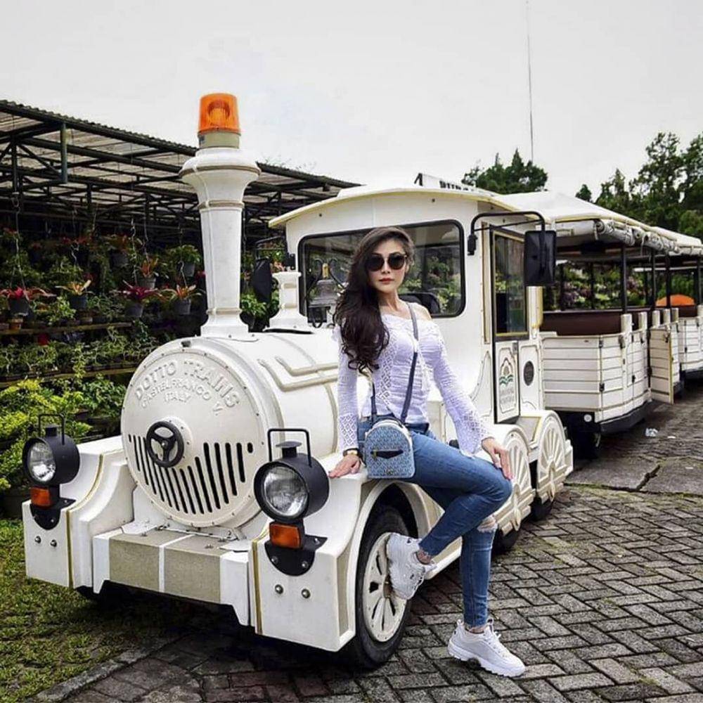 instagram.com/alexa_sally_