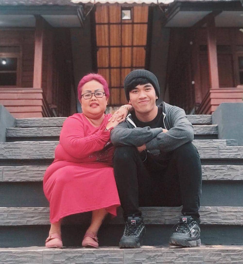 instagram.com/budesumiyati