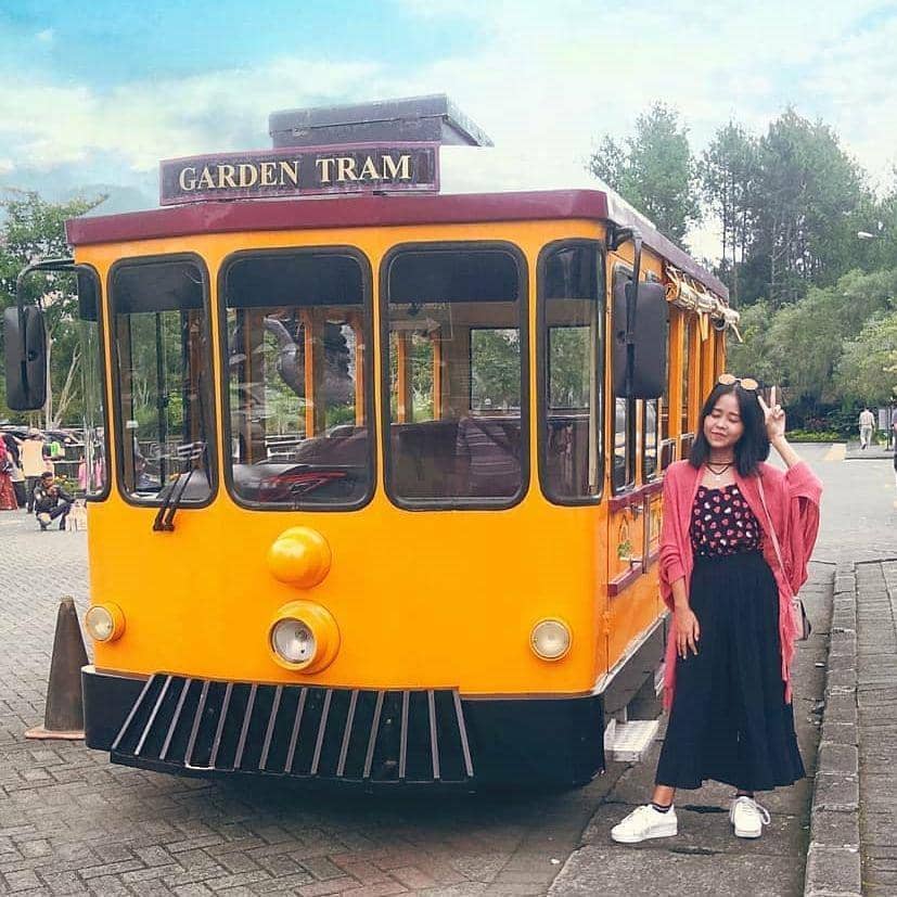 instagram.com/tamanbunganusantara