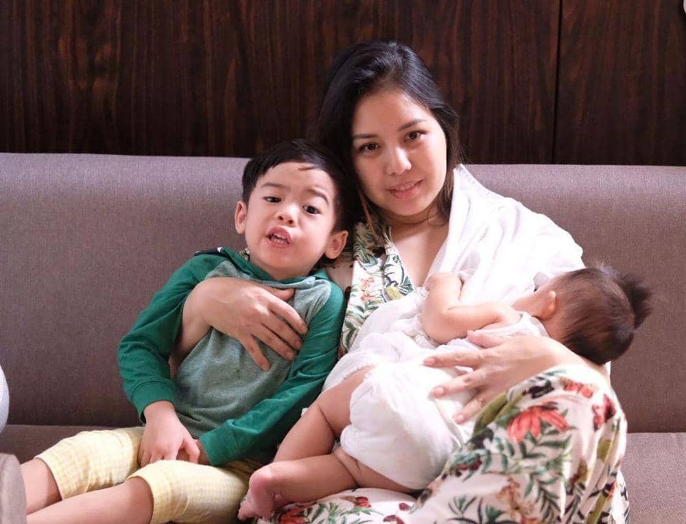 instagram.com/tya_ariestya