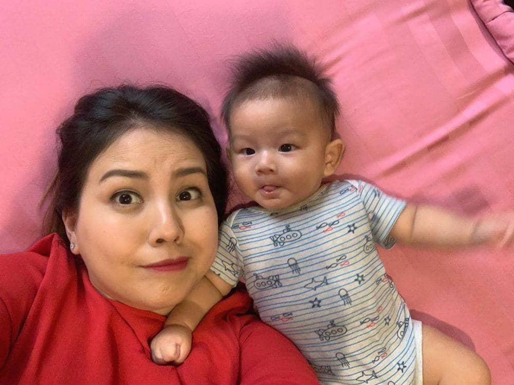 instagram.com/tya_ariestya