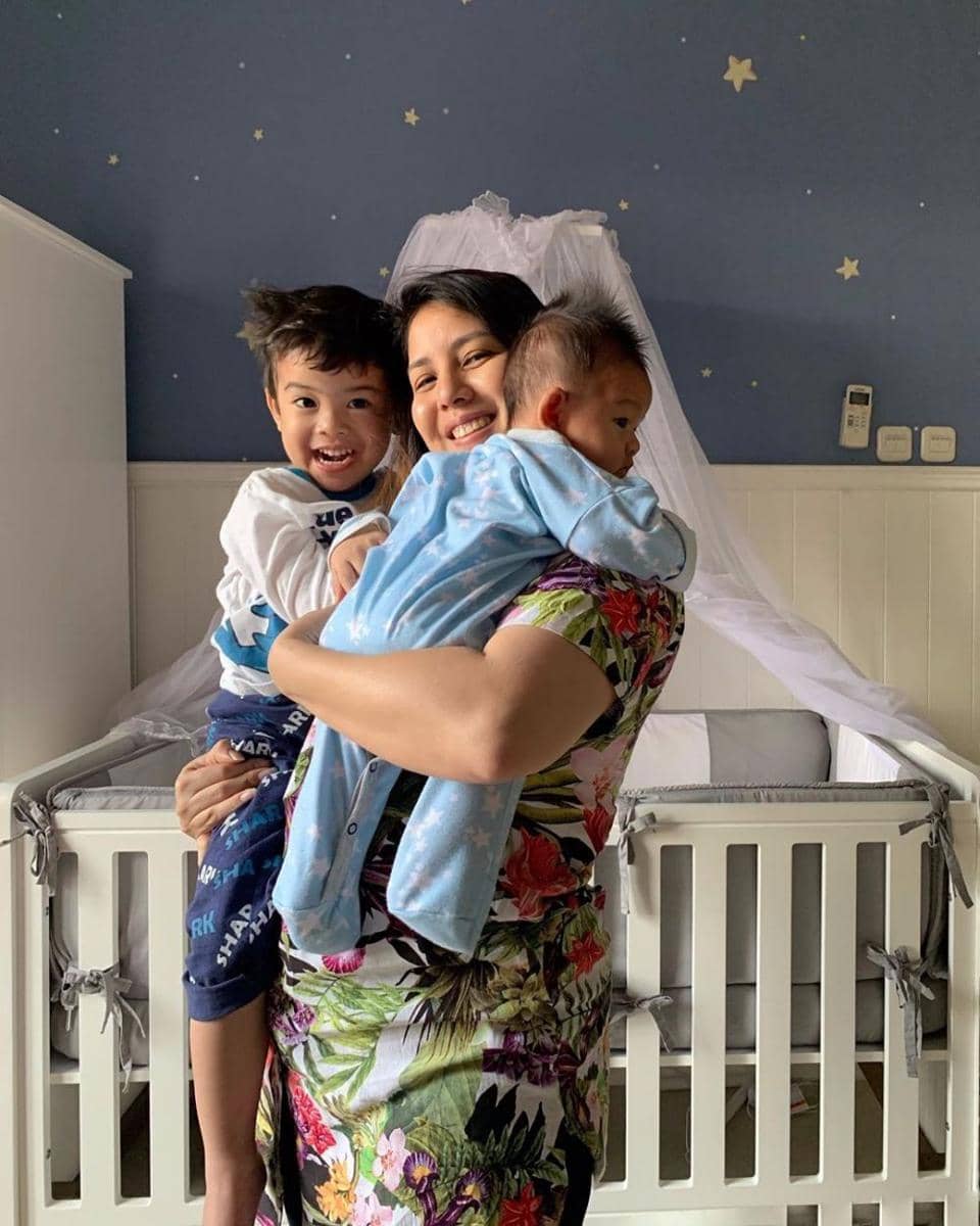 instagram.com/tya_ariestya