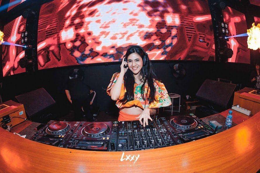 instagram.com/putriuna