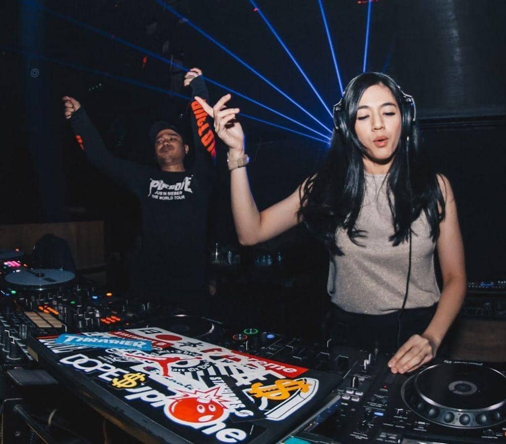 instagram.com/putriuna