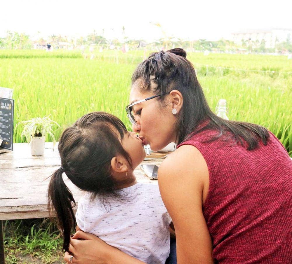 instagram.com/lizaellyp