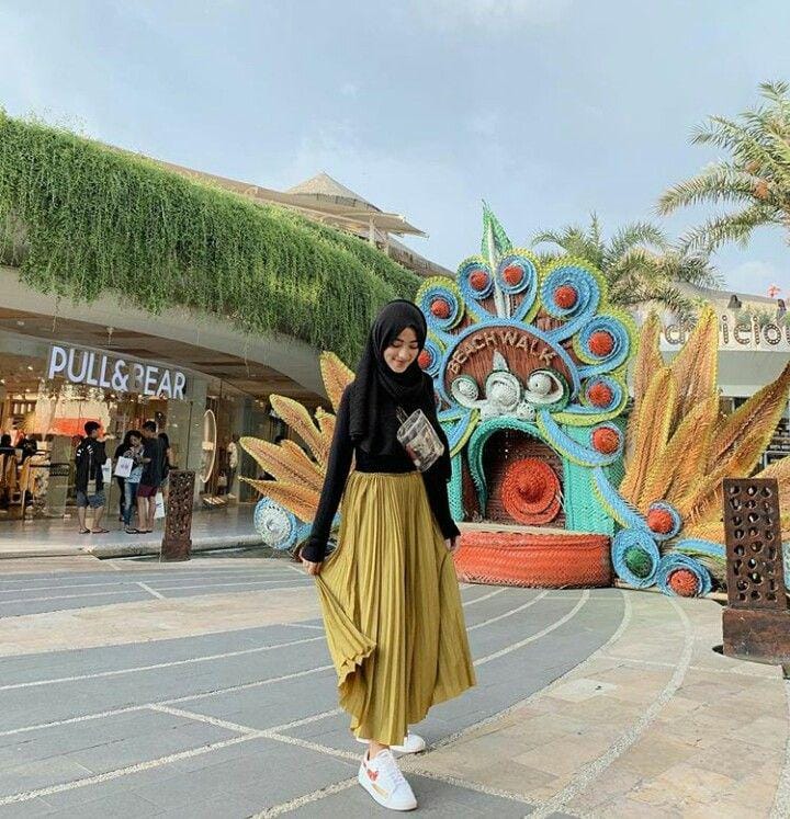 instagram.com/shireeenz