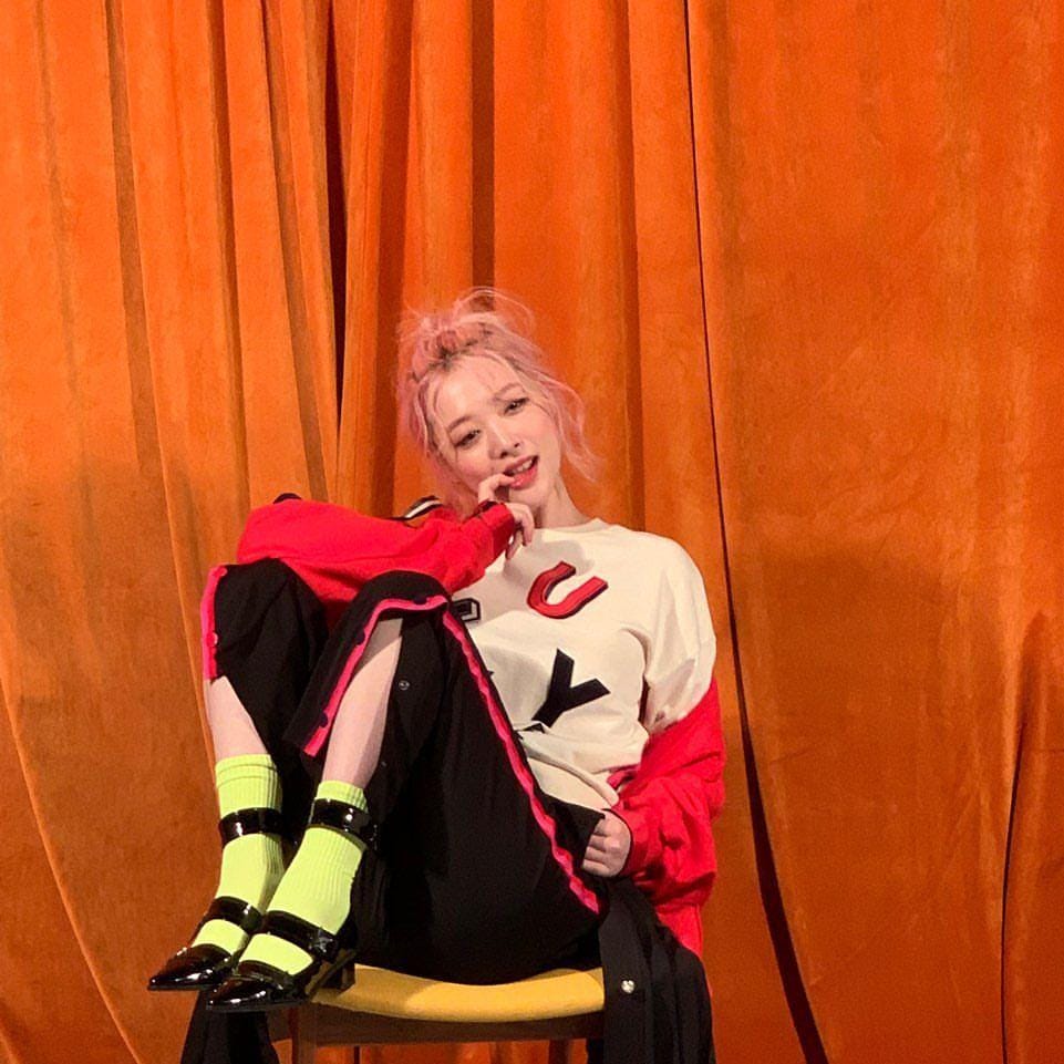 instagram.com/jelly_jilli