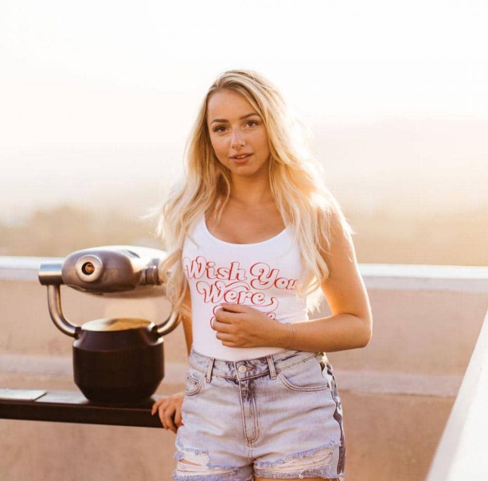 Instagram.com/emmaheesters