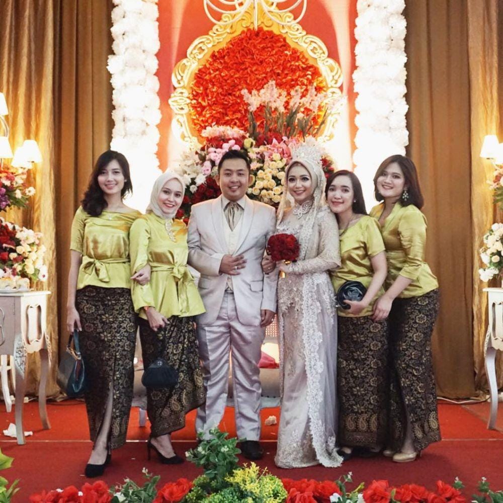 instagram.com/nissachair