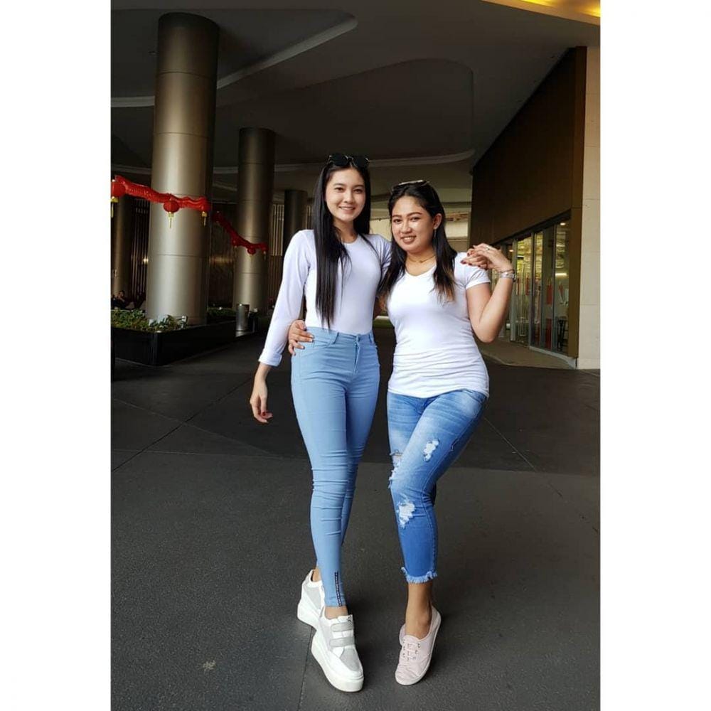 instagram.com/nellakharisma