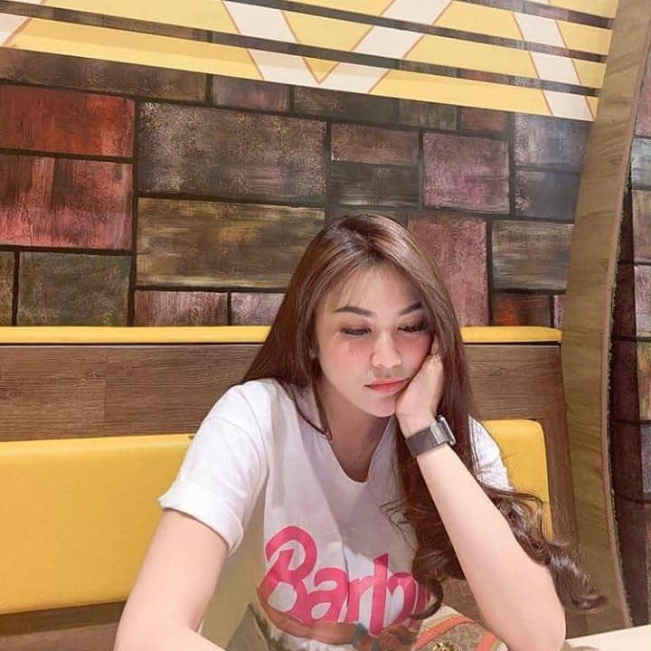 instagram.com/mahaliniraharja