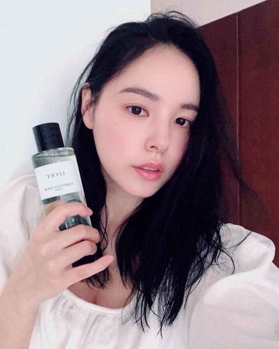 instagram.com/hyorin_min