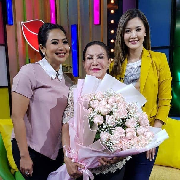 instagram.com/mpok_atiek_real