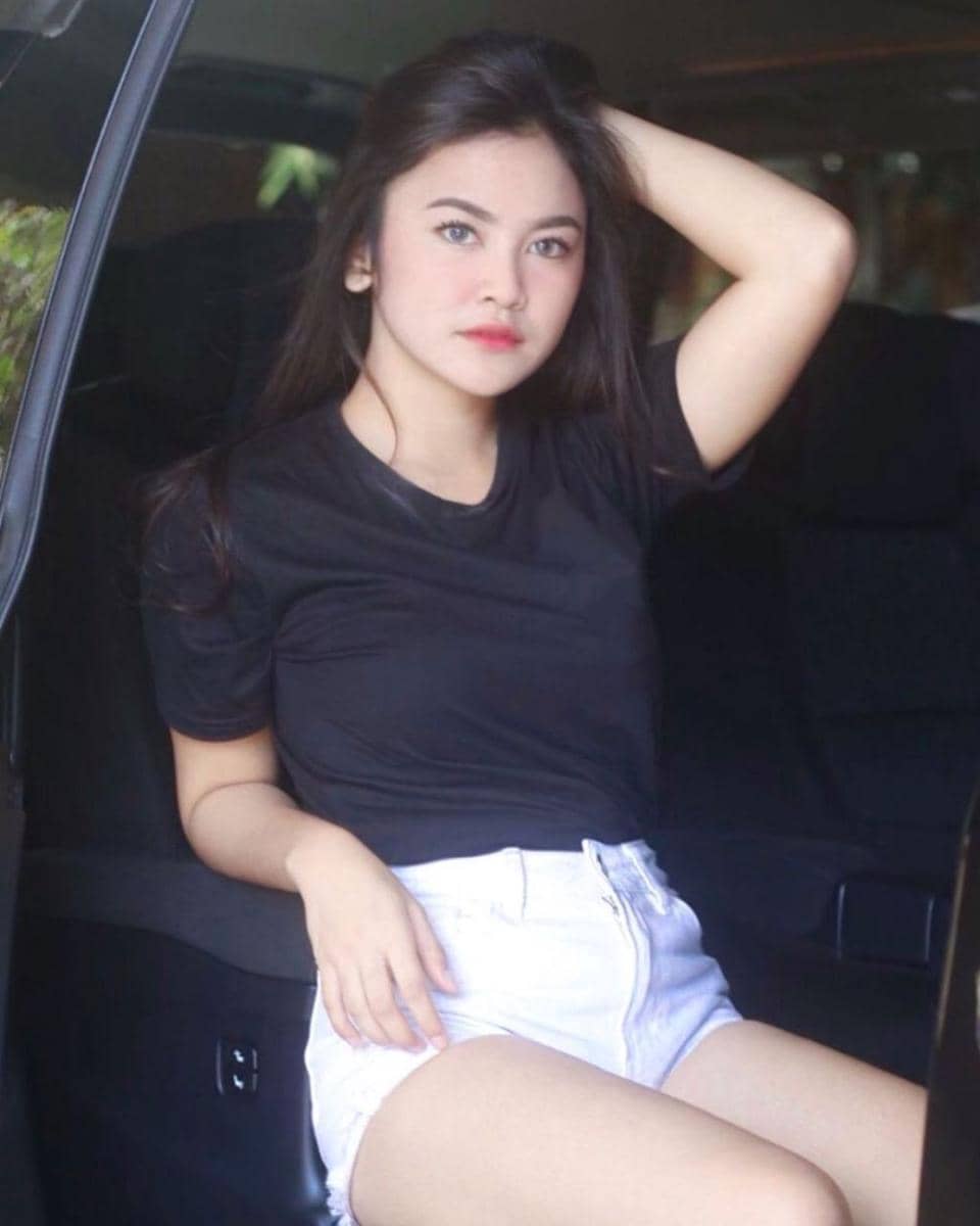 instagram.com/mahaliniraharja