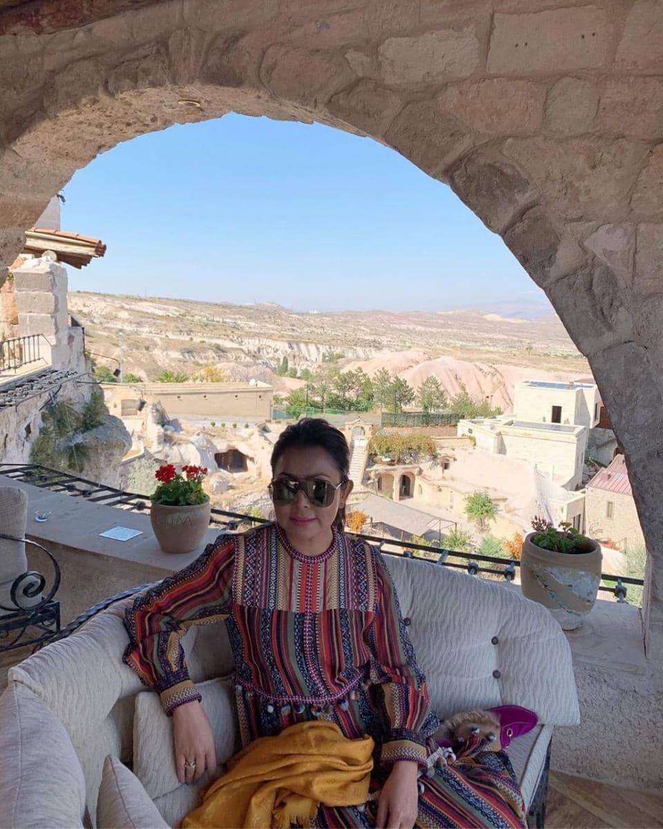 instagram.com/mayangsaritrihatmodjoreal