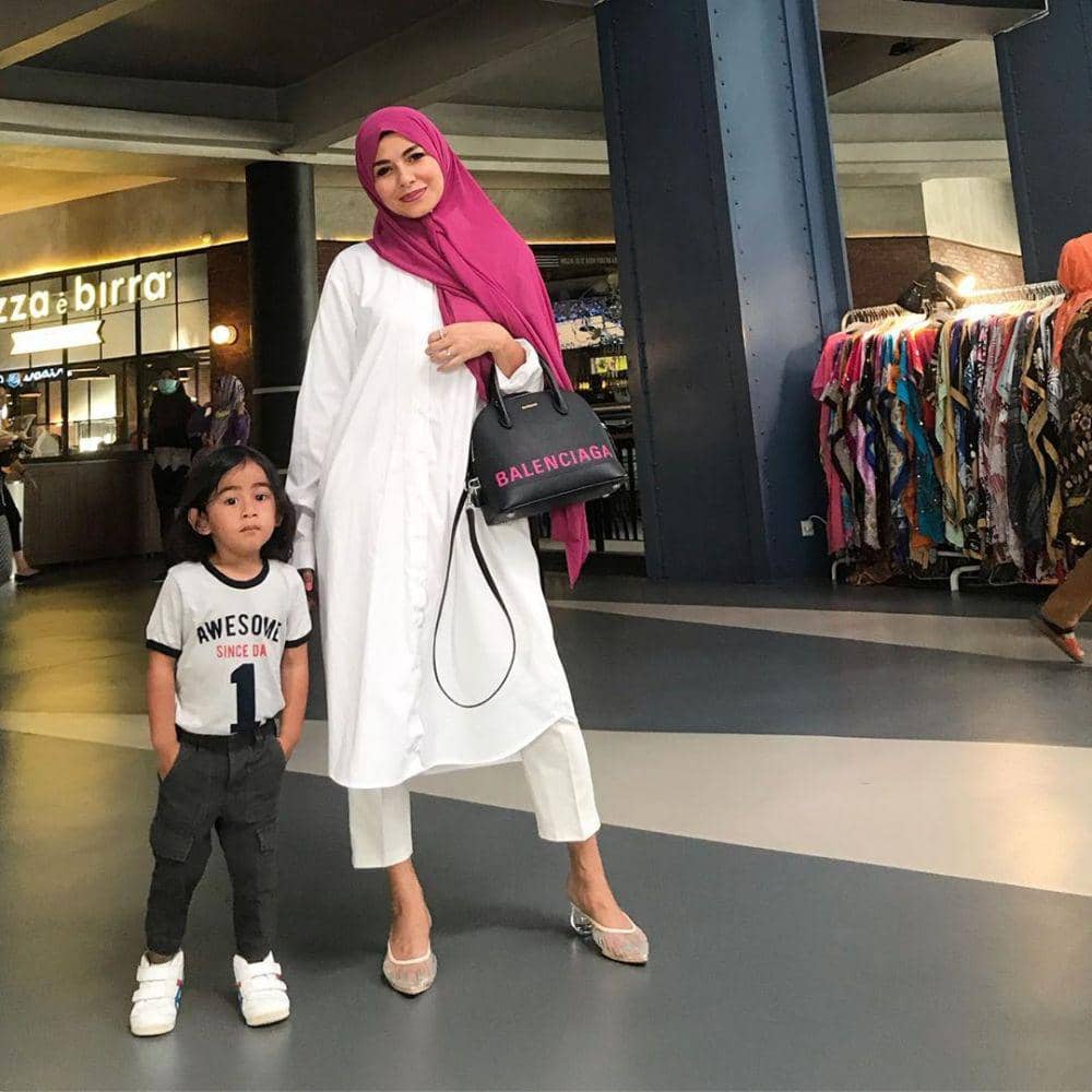 Instagram.com/meisya__siregar