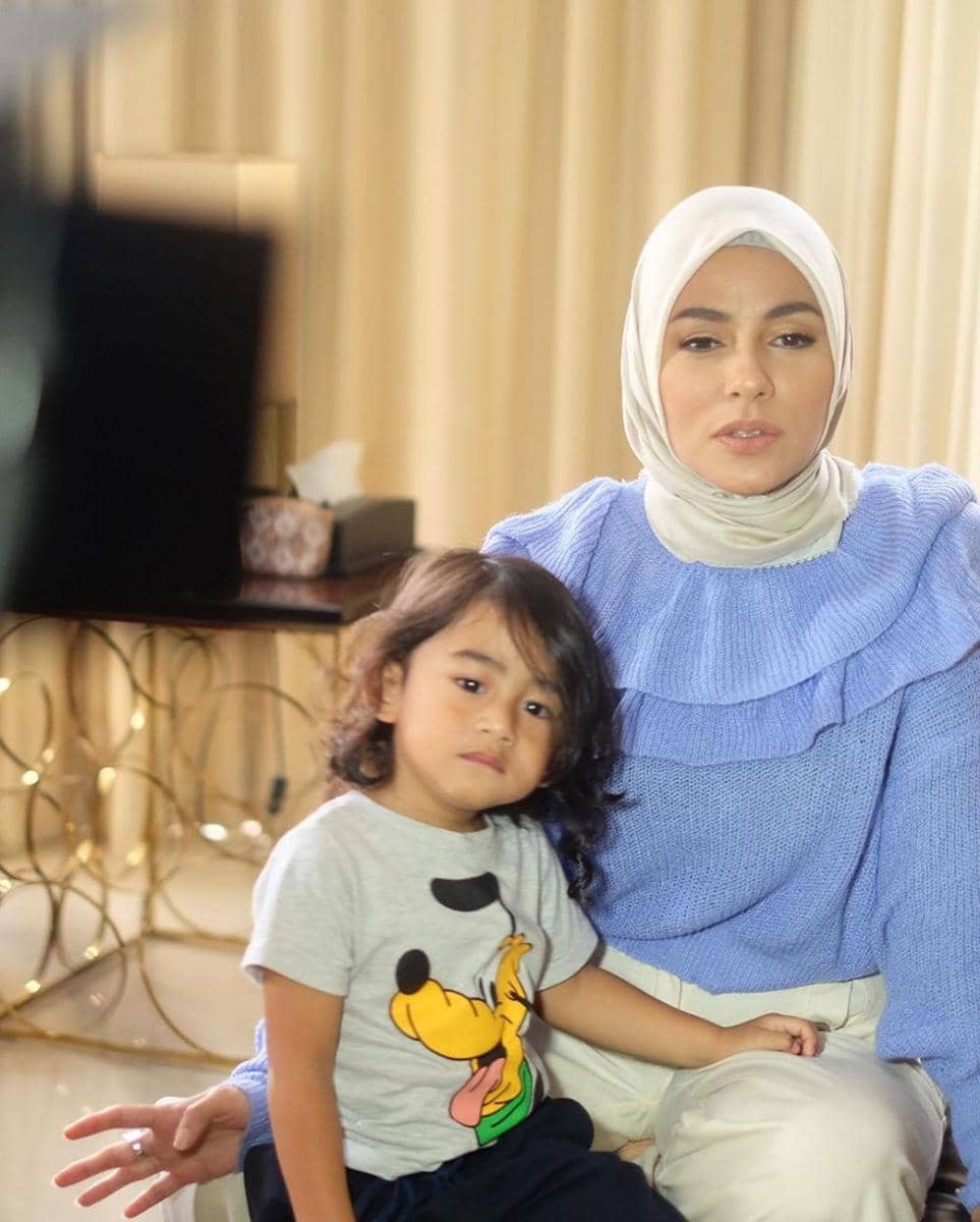 Instagram.com/meisya__siregar