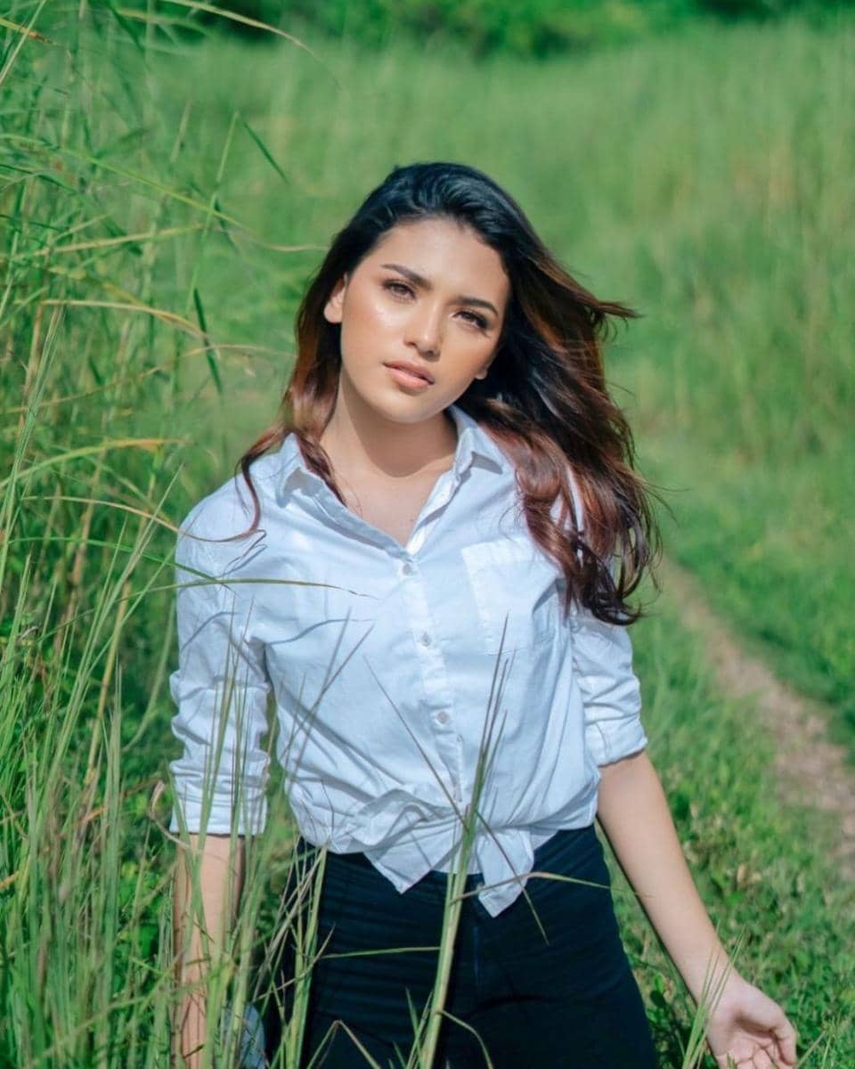 instagram.com/sarlinjones