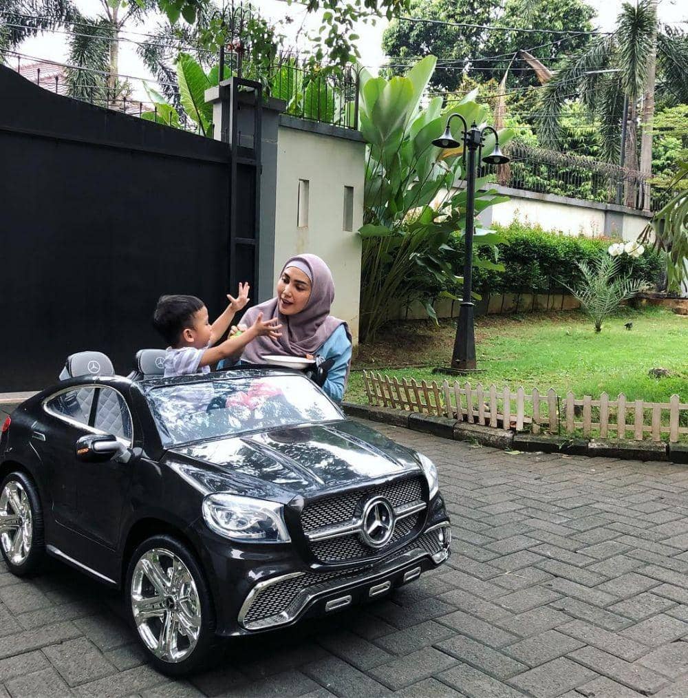 instagram.com/fenitarie