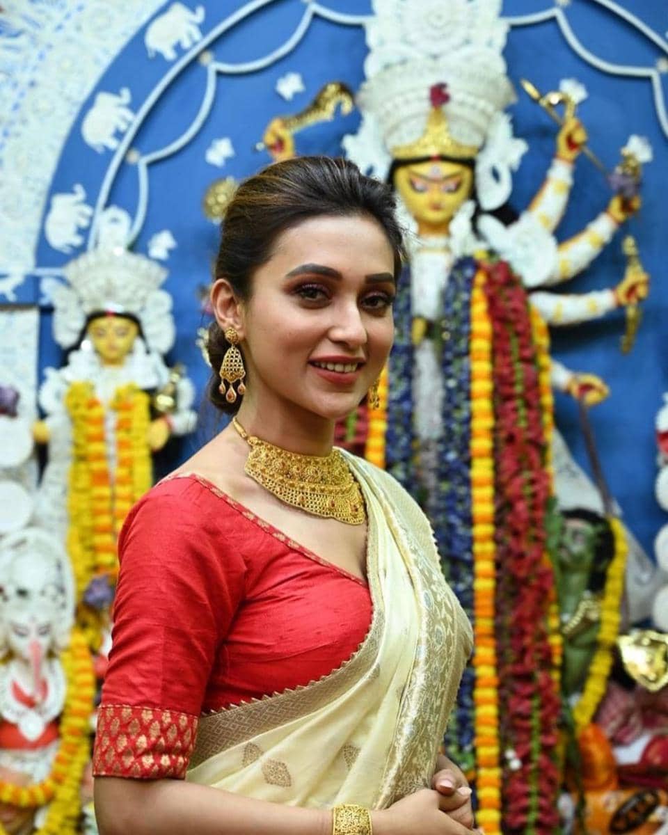 instagram.com/mimichakraborty