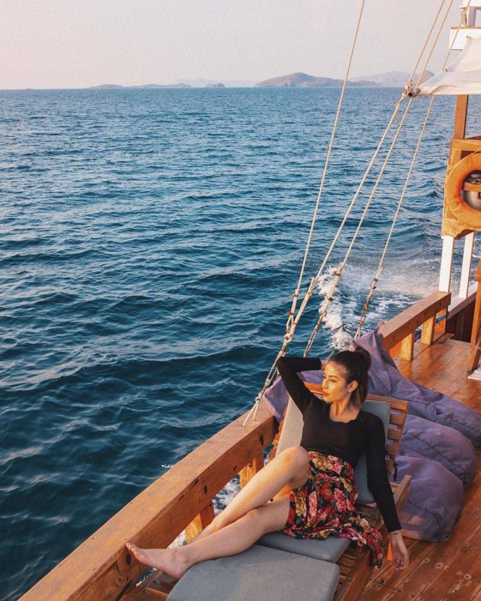 instagram.com/awkarin