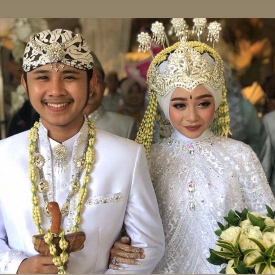 instagram.com/isdadahlia