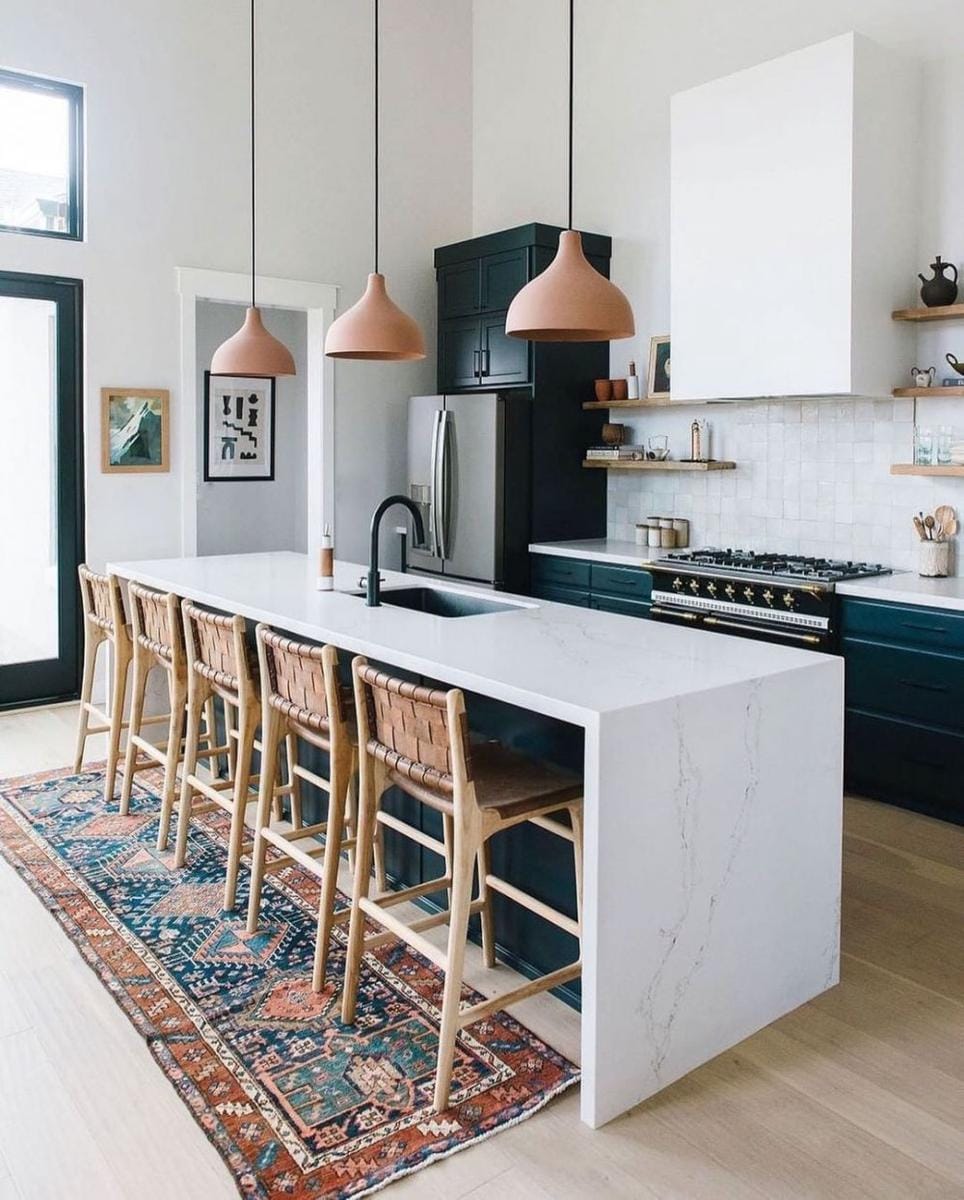 instagram.com/amirandaleks