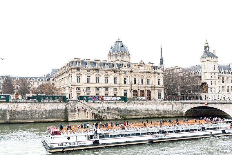 parisgiftbox.com