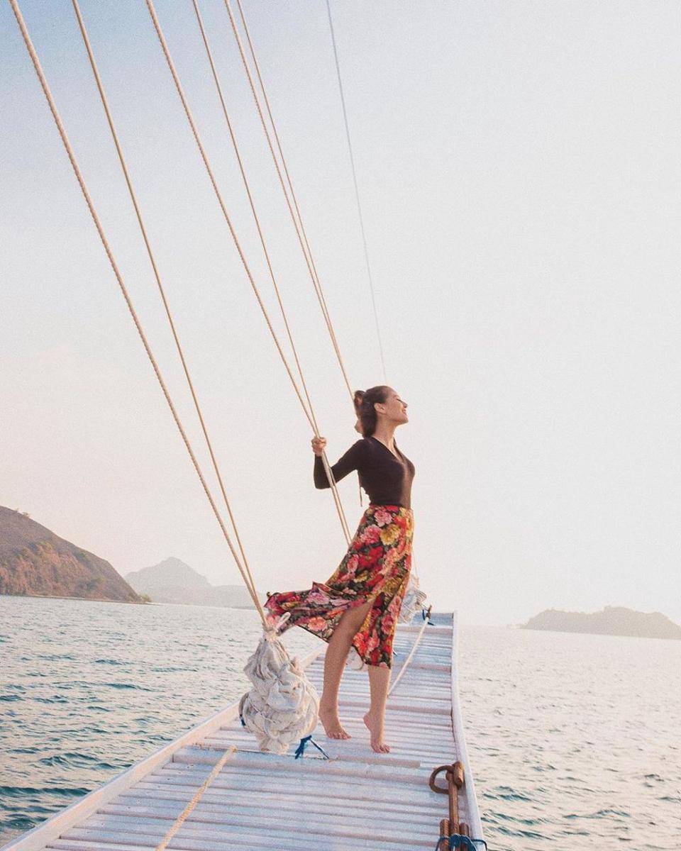 instagram.com/awkarin
