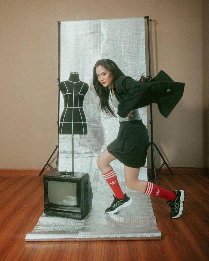 https://www.instagram.com/sherylsheinafia/