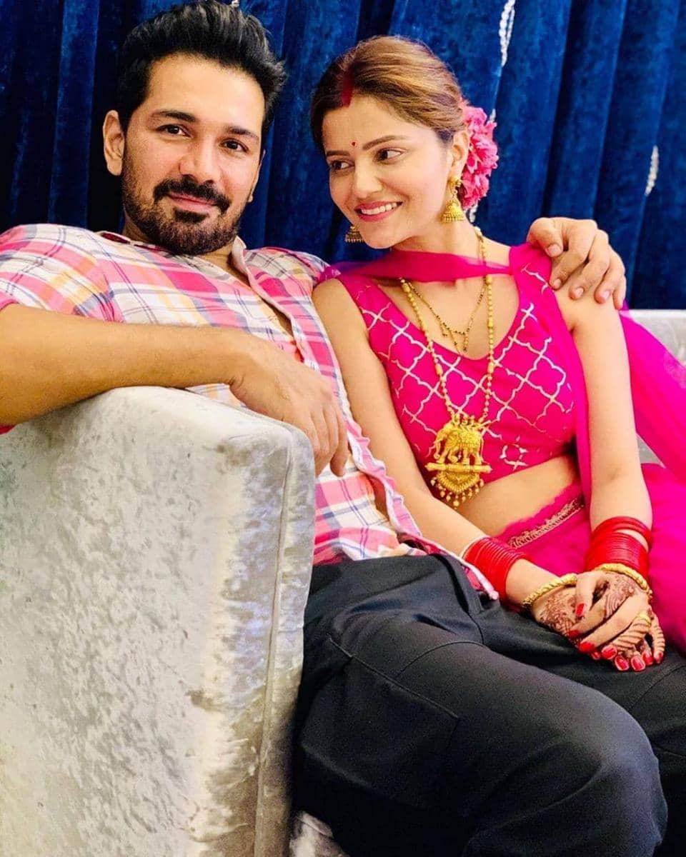 instagram.com/pinkvillatelly