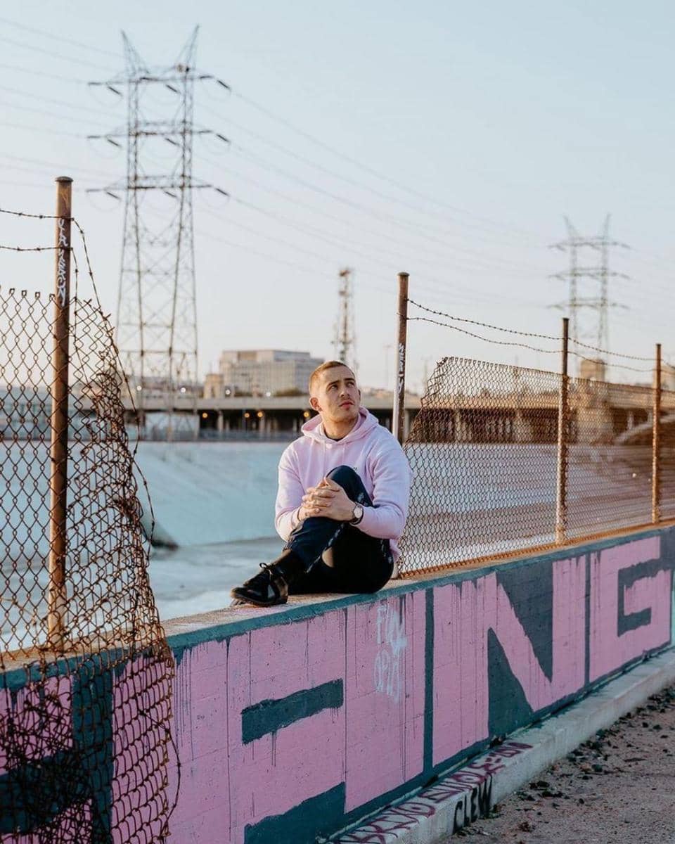 instagram.com/dermotkennedy