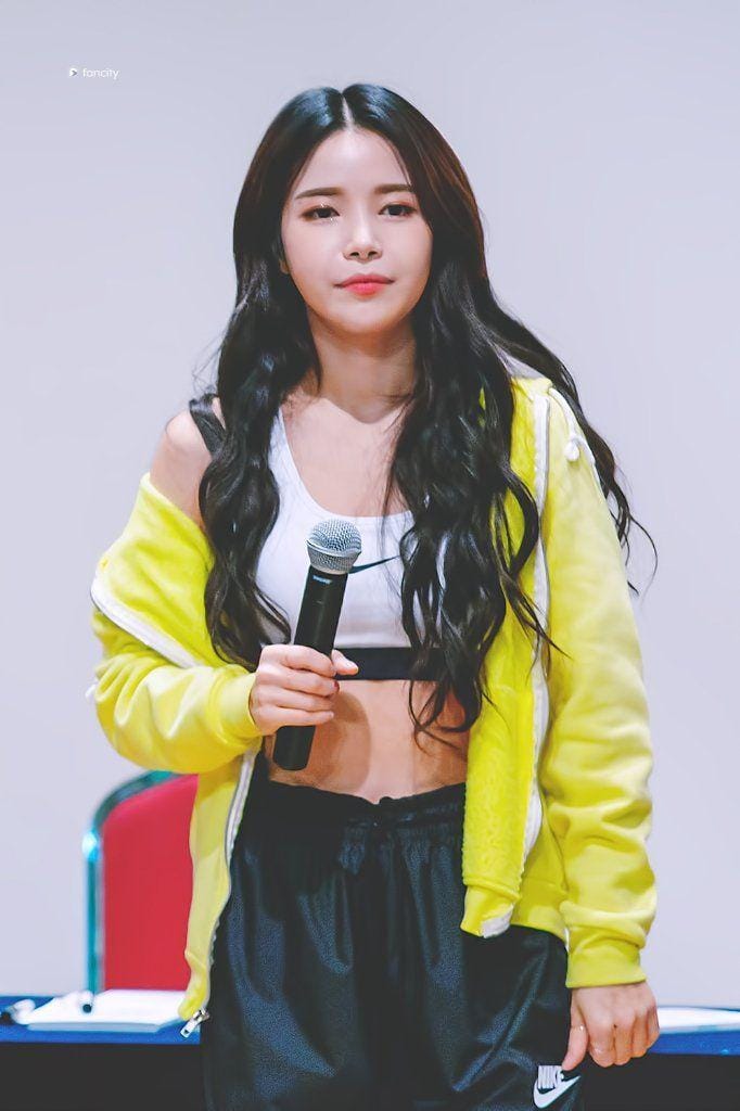 instagram.com/solar.mamamoo