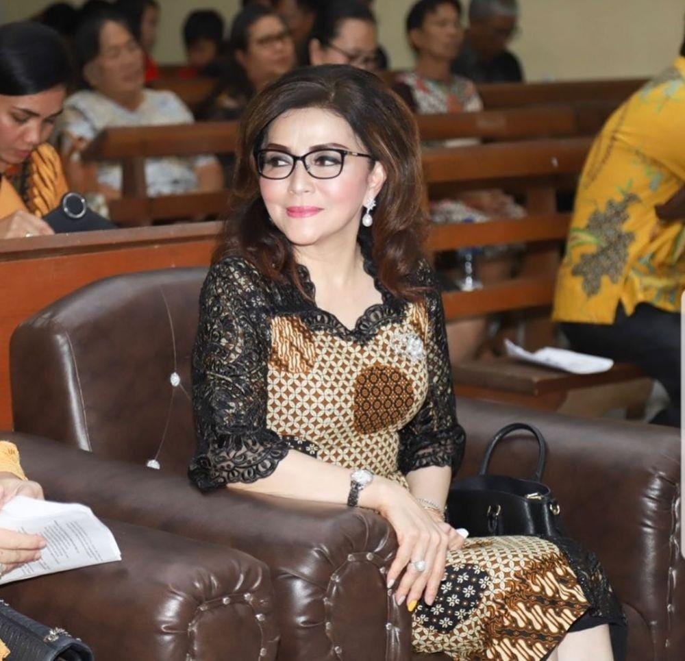 (Bupati Minahasa Selatan Christiany Eugenia) www.instagram.com/@christiany_eugenia_paruntu