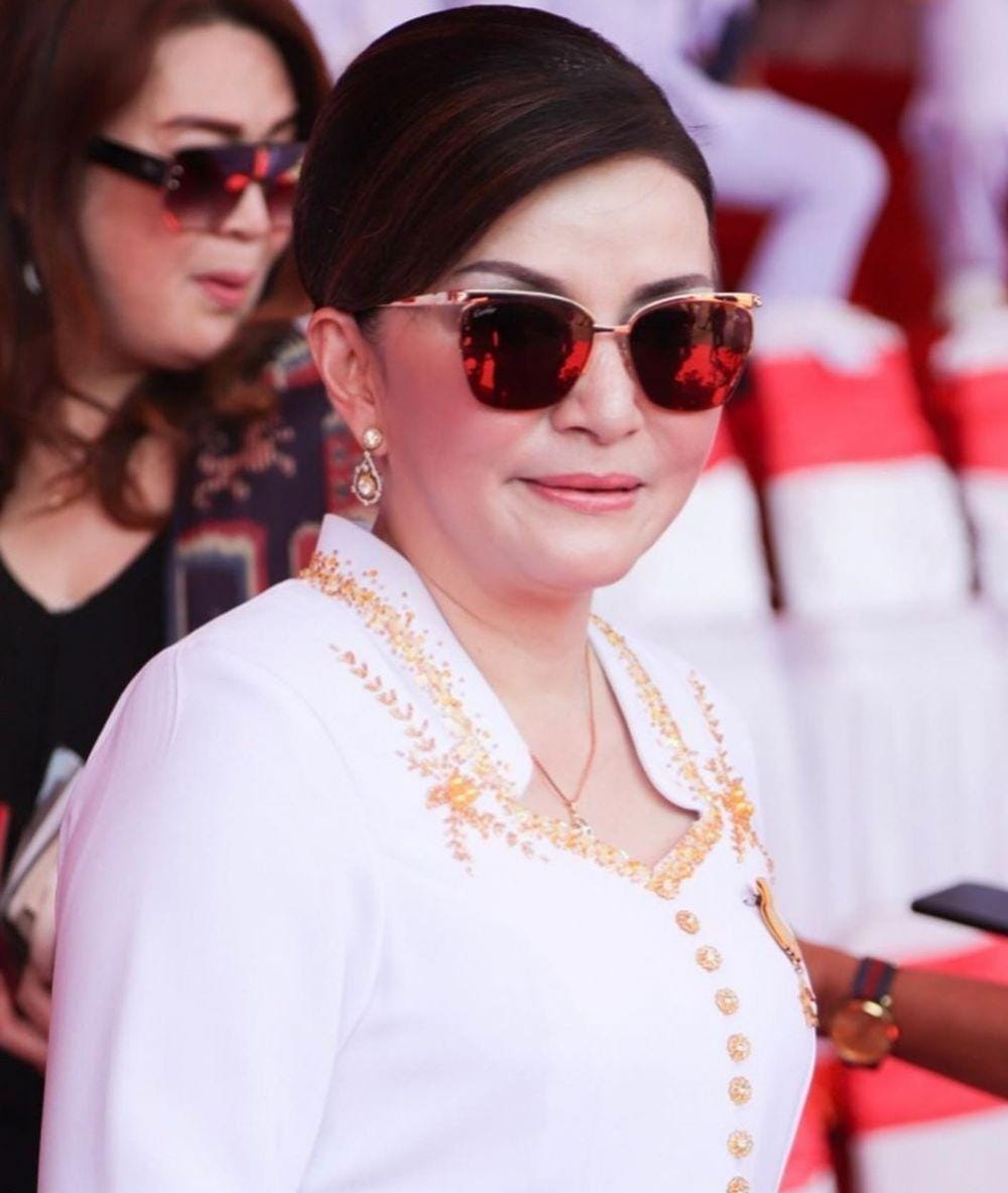 instagram.com/@christiany_eugenia_paruntu